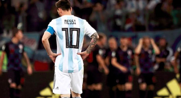 送给大家一首歌，名叫《梅西》，你能跟着哼起来：勇者无惧与无奈