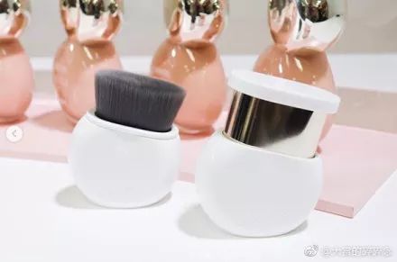 鍏拌敾鍜寉sl浠ュ強杩ゥ,鍏拌敾ysl鑳¤悵鍗滆壊