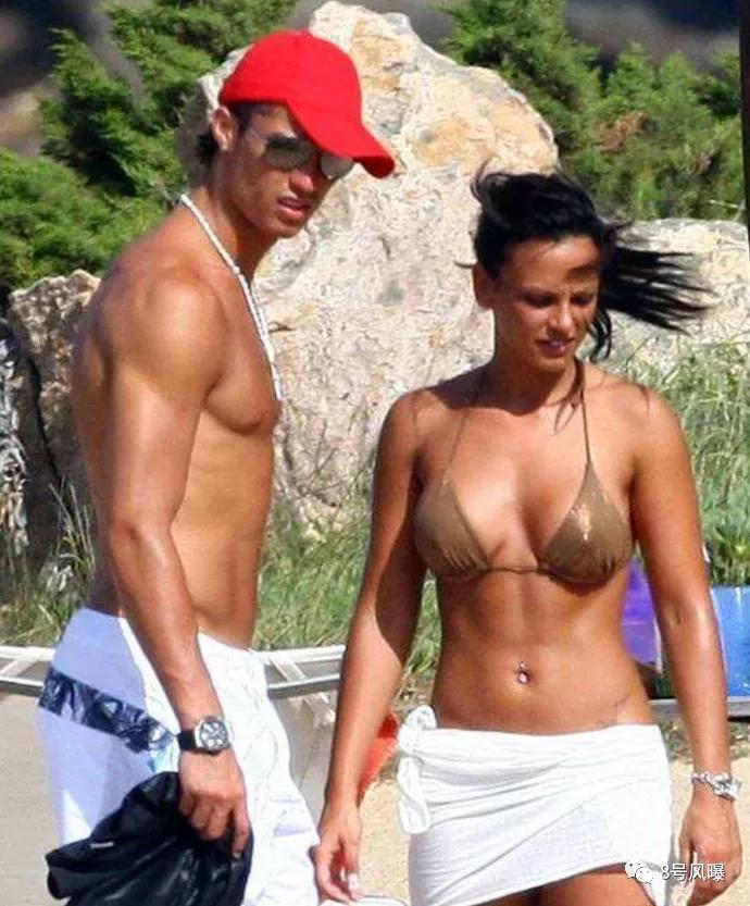 她们还在名媛群拼单，这位柜姐已经收服了世界顶级海王