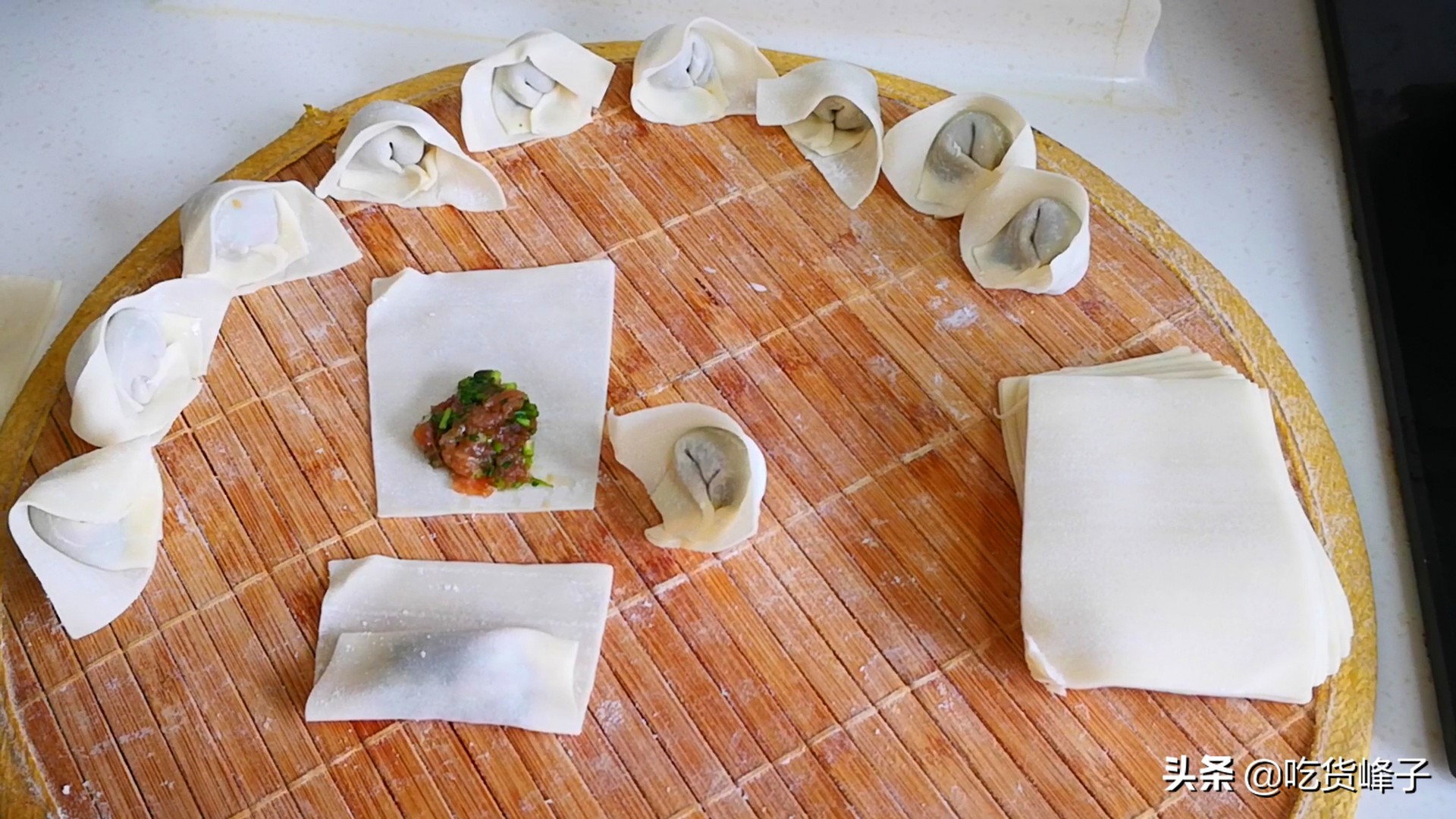 做馄饨最简单的方法,虾和胡萝卜玉米做馄饨如何调馅