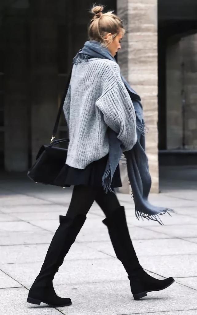 脚下穿什么鞋子能看出来,脚下的鞋子各式各样