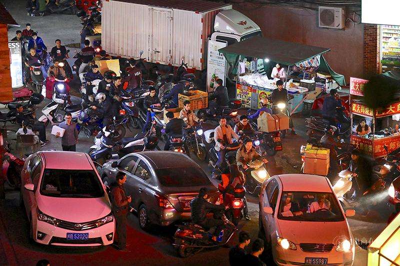 我在莆田花了2000元买了双真鞋，8个人中有7个说我是不是疯了！