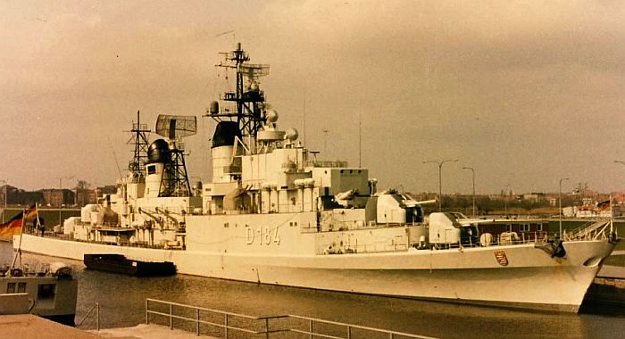 摩天大楼发展史纪录片,汉堡级驱逐舰俯视图