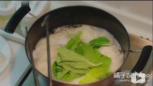 这个吻戏…看完连恋爱都不想谈了