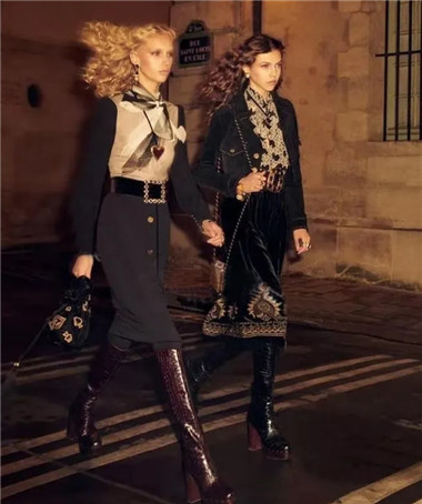 年会怎么穿礼服精致又高级,年会该穿怎样的礼服