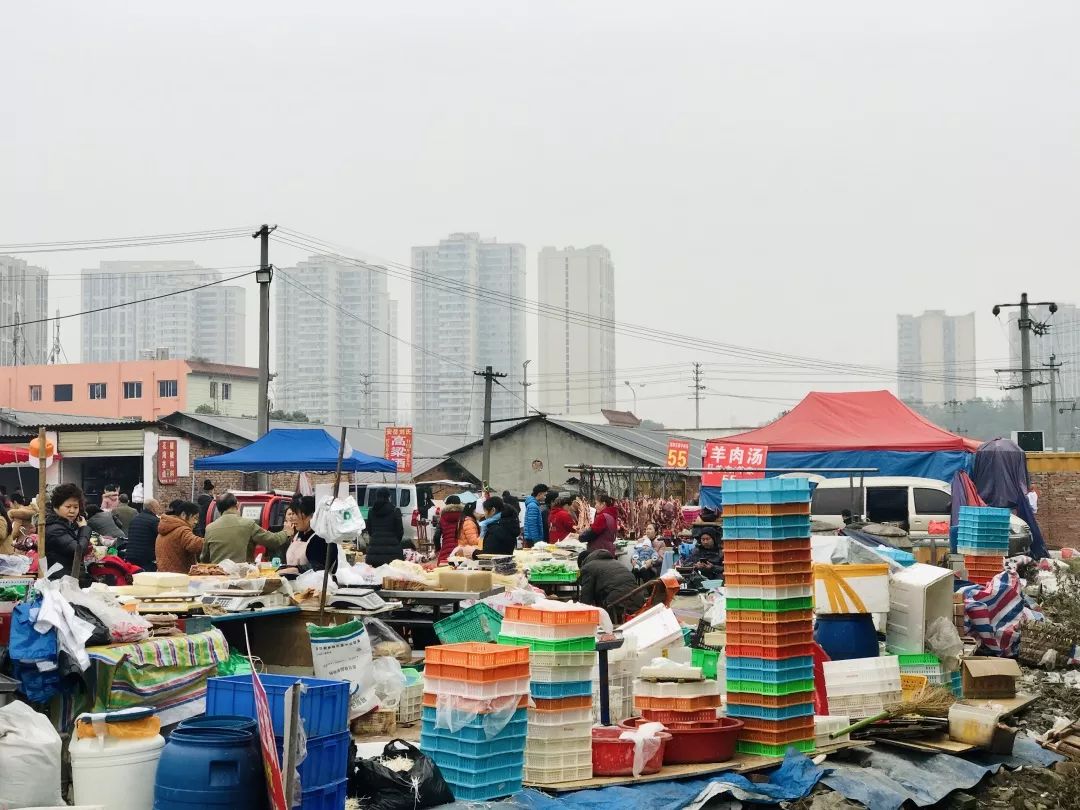 土土的土桥，露天集市粗放好逛