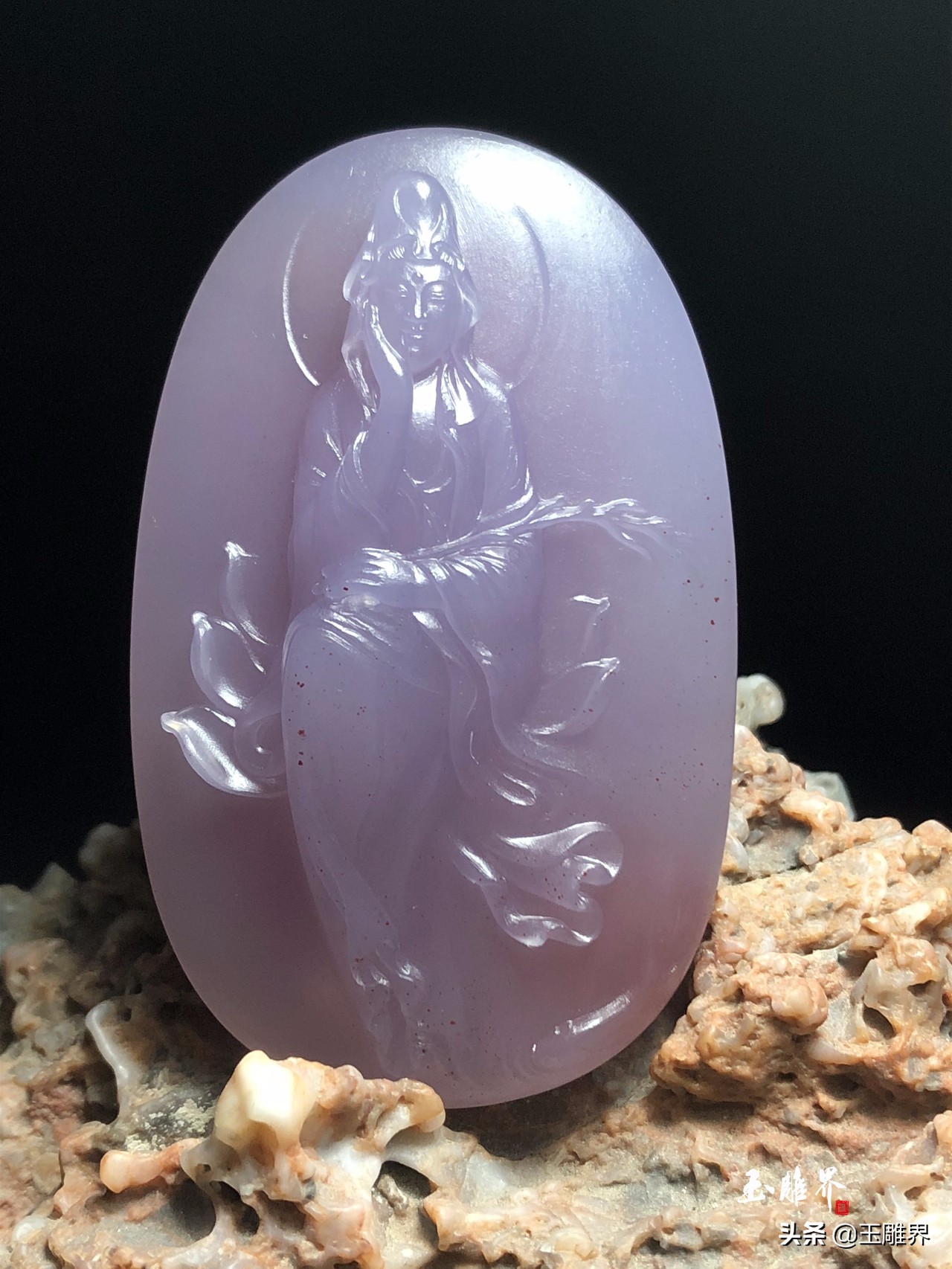 罕见绝美雪景玉雕,和田玉精美观音