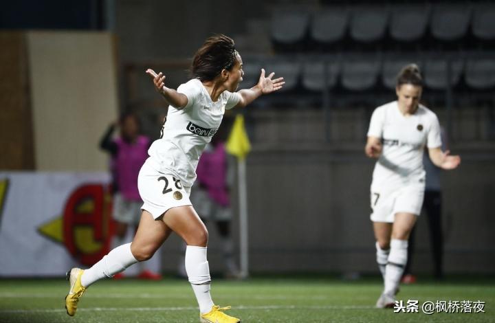 女足王霜亚洲杯夺冠回家视频,为中国女足夺冠骄傲