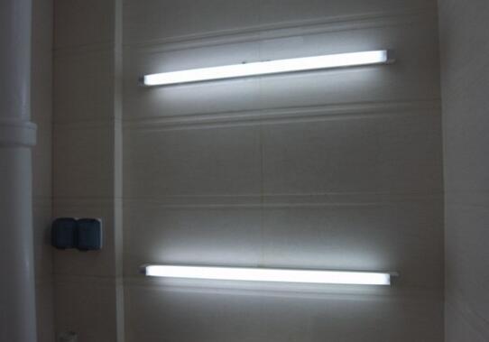 半开放式卫生间用什么镜柜,卫生间挂墙镜柜选什么材质的好