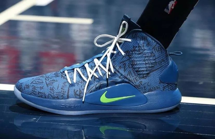 NBA球员上脚：海沃德穿安踏签名鞋，拉塞尔的李宁球鞋很帅