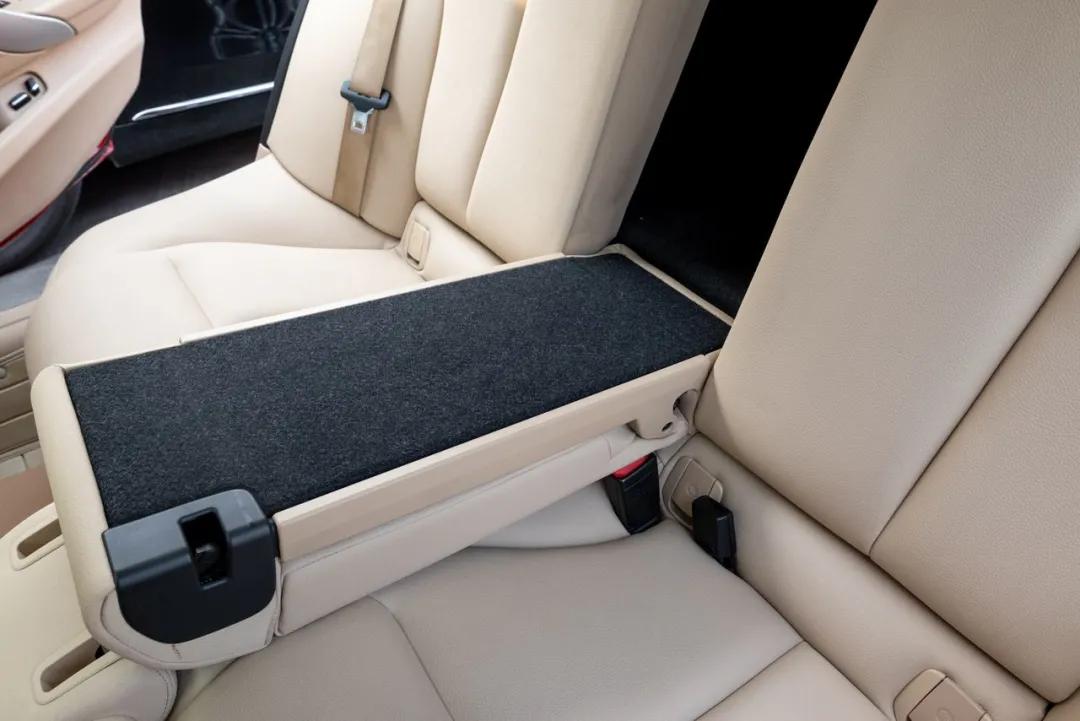 新款宝马320li运动值不值得买,用a级的价格拥有一台bba车型