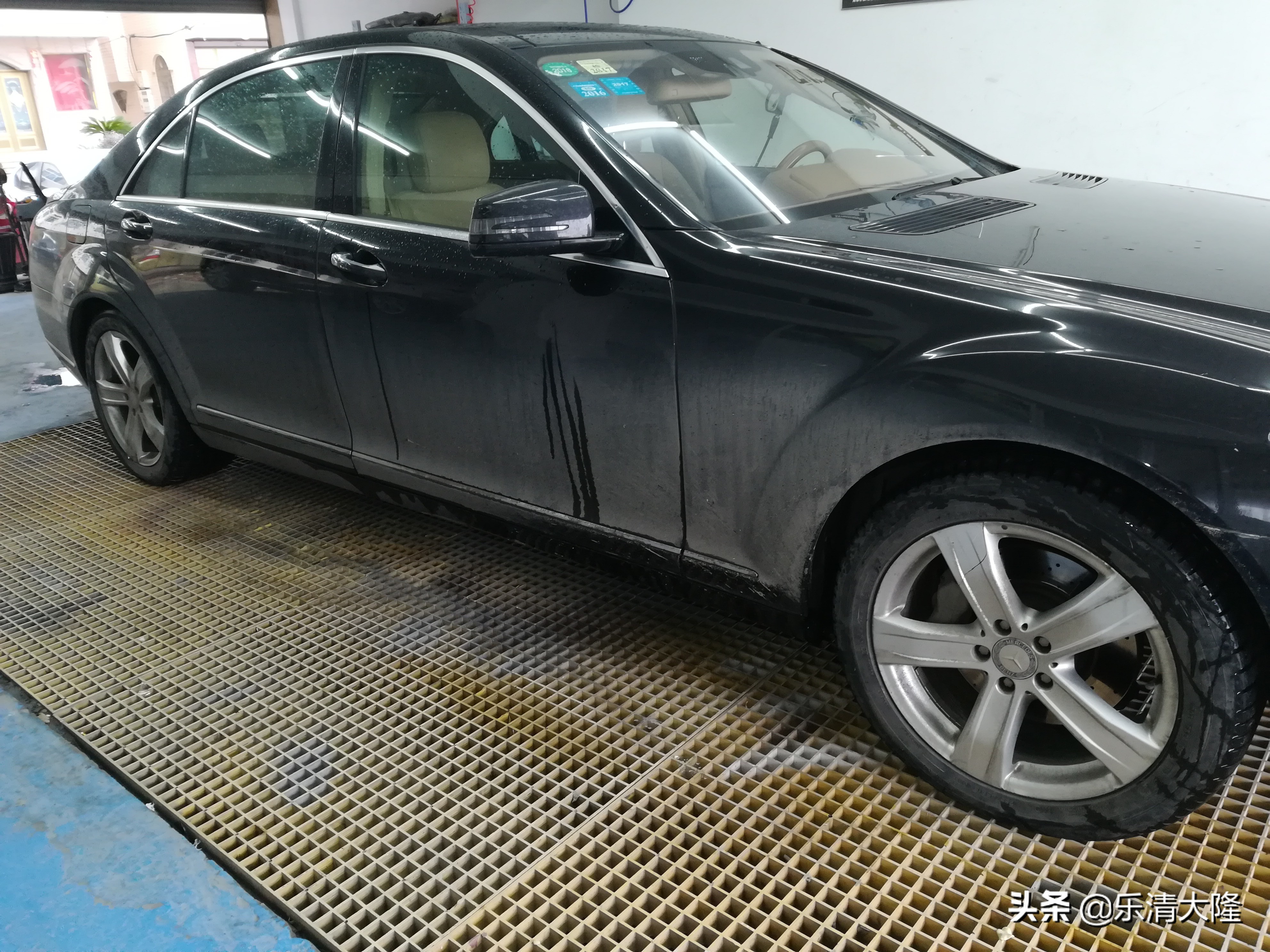 奔驰s350门边镀铬条,奔驰s350座椅清洗翻新