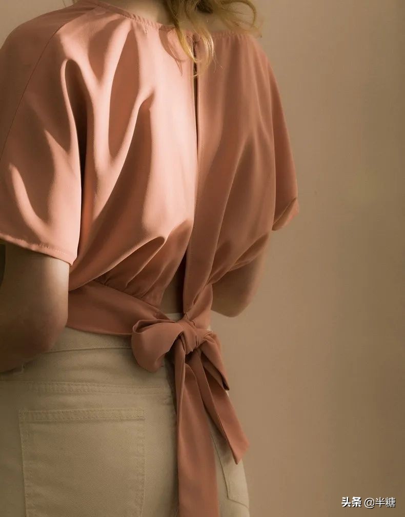 韩剧女主的穿搭连衣裙,韩剧女主穿条纹衬衫