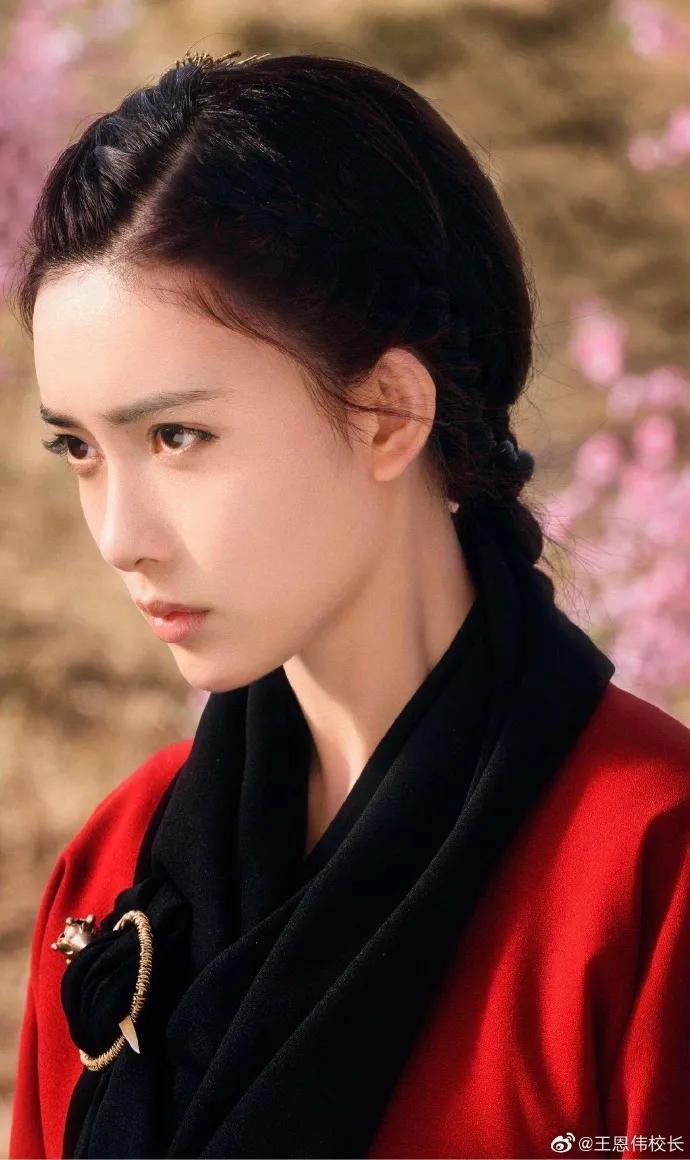 他画遍所有明星，画谁像谁，肖战、热巴、刘亦菲眼神看醉了