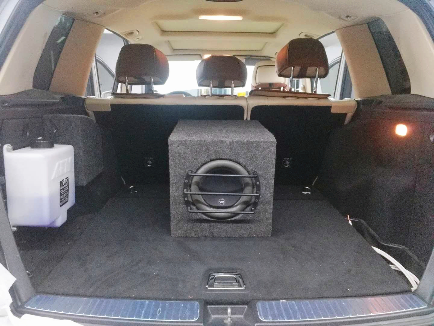 奔驰GLK重新安装布线,音质完全不一样!南京中原汽车音响改装