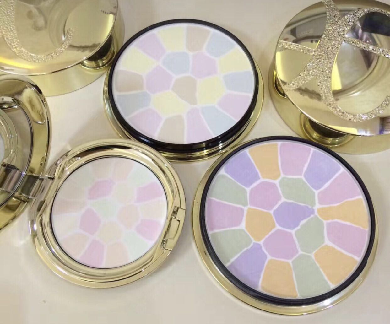 十款定妆产品让妆容更持久,定妆喷雾夏季妆容