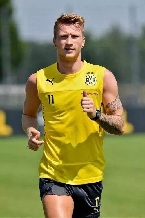 足球十大帅哥排行榜图片,世界足球十大帅哥集锦