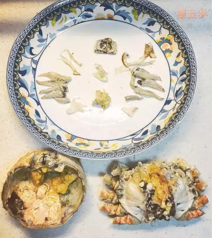 吃螃蟹标准方法,手把手教你怎样吃螃蟹教程