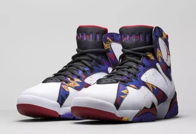 yeezy倒钩aj1,yeezy区别