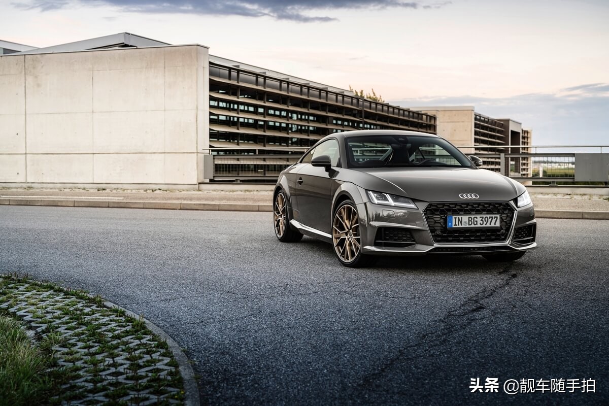 新款奥迪tt欣赏,奥迪tt性能版换代颜值还是那么帅