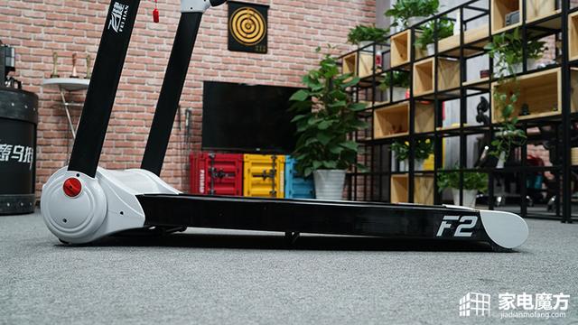 2000元左右跑步机哪个性价比高,2000左右可以看电视的跑步机推荐