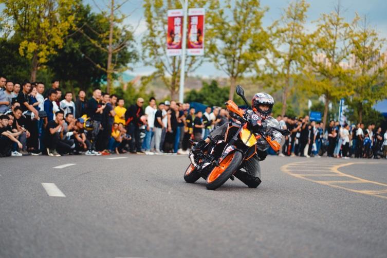 重庆摩博会摩托车一起出发视频,摩托车展2023重庆摩展攻略