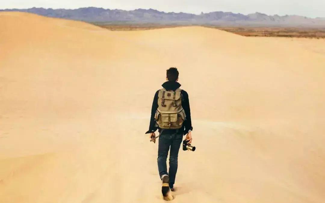 鍒涗笟灏戝勾涓嶅仛娌夐粯鐨勫ぇ澶氭暟,鍒涗笟灏戝勾涓鸿嚜宸辩殑閫夋嫨璐熻矗