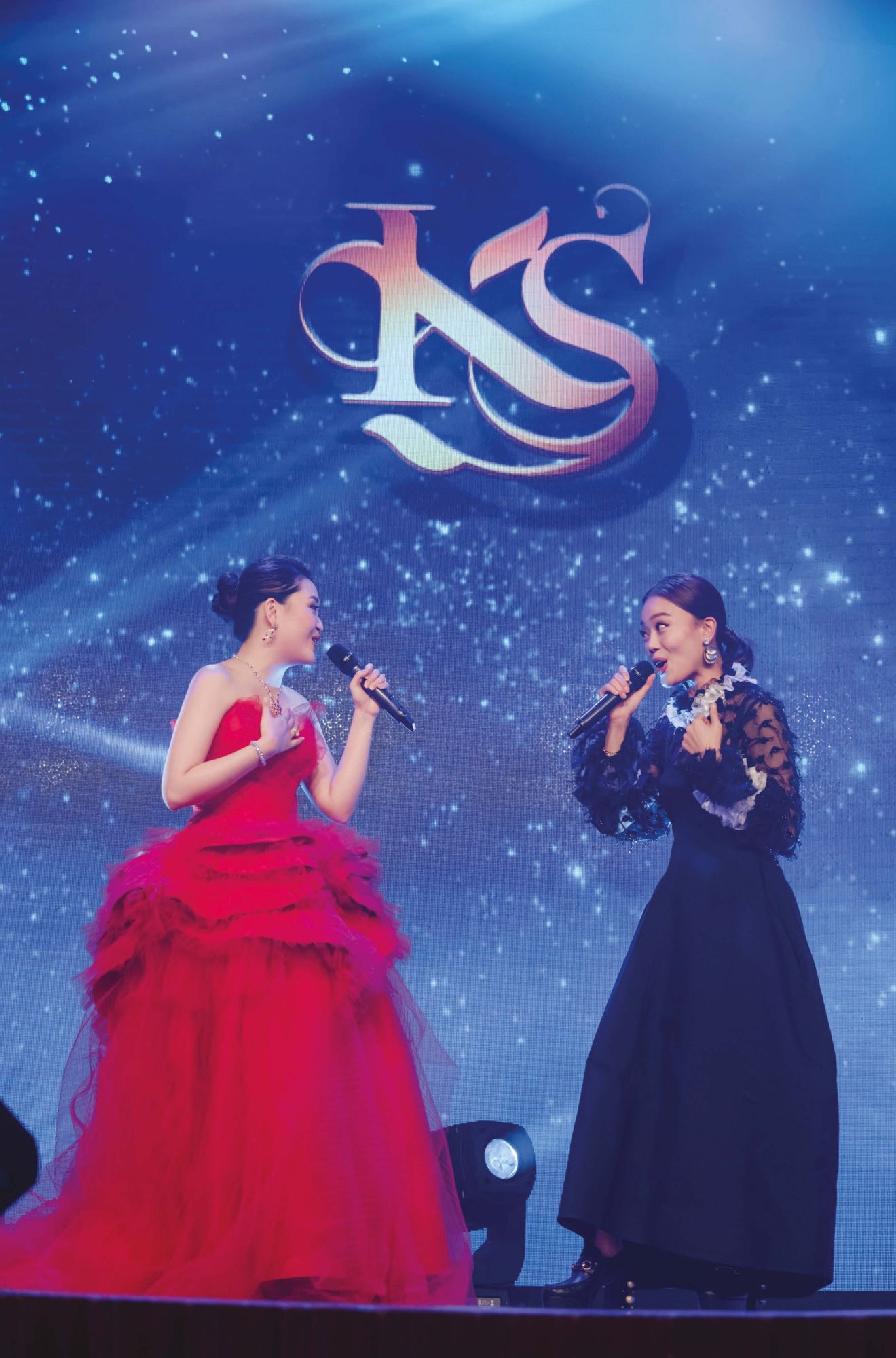 盘点“香江上流闺蜜团”五个千亿豪门婚礼，看看到底谁更壕无人性