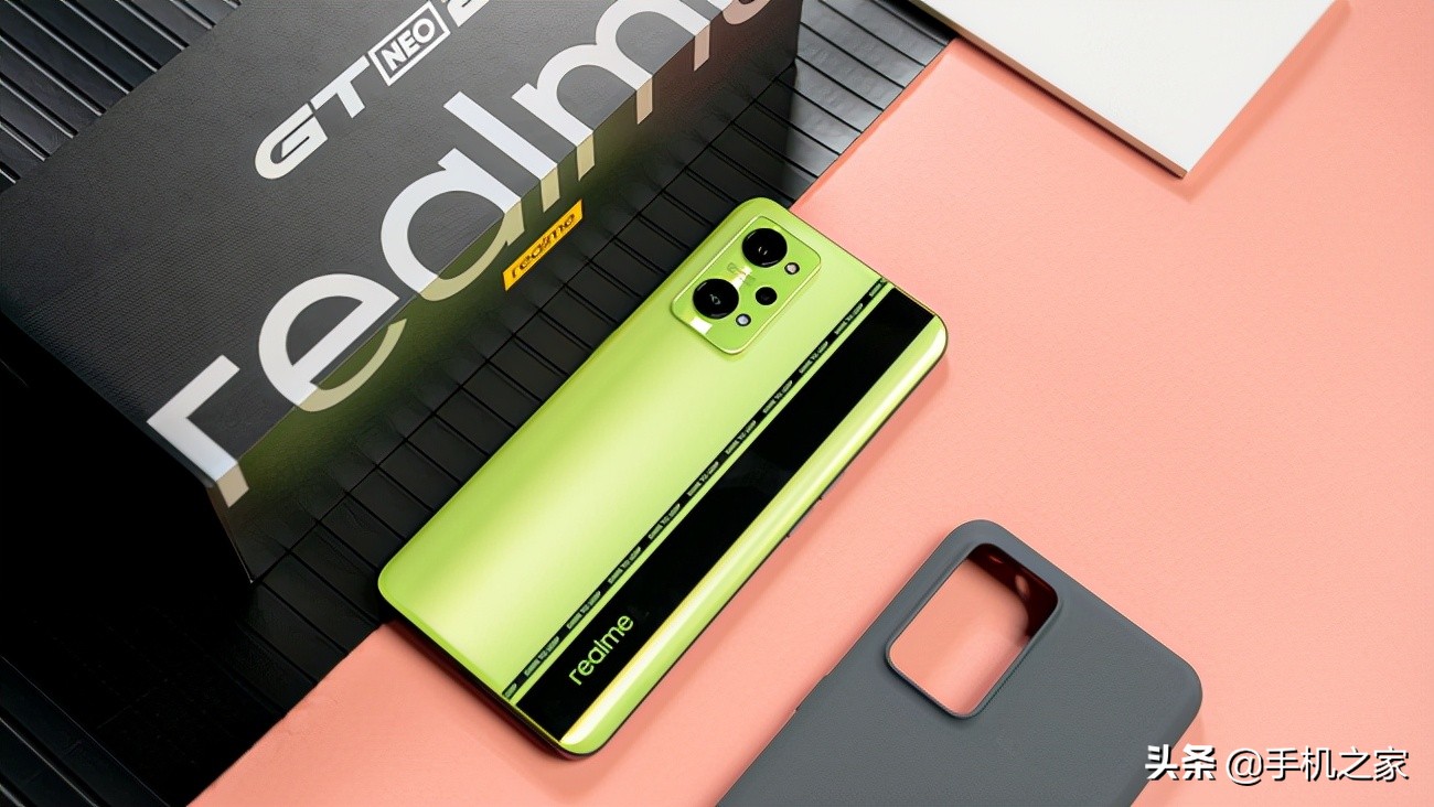 续航强信号好屏幕小的5g手机推荐,像素高续航能力强的5g手机1500元