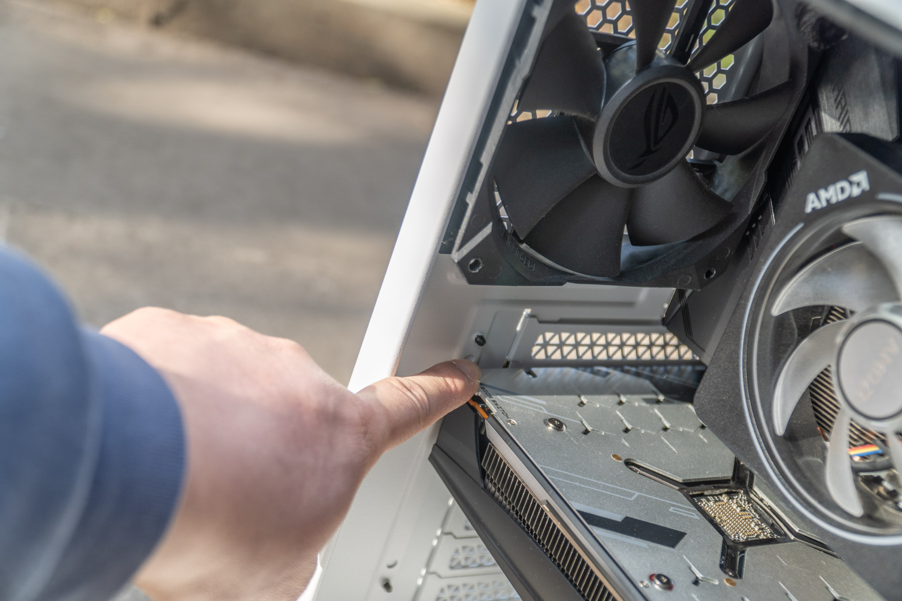 xpg入侵者机箱风扇,威刚xpg入侵者机箱教程