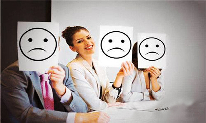 内向的人职场沟通技巧,不敢说话的人如何提高表达能力