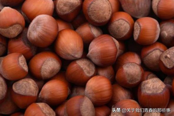 剥板栗壳,直接水煮是大错!多做1步,香甜软糯,轻松去壳不粘皮