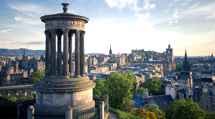 英国爱丁堡房价最新价格,英国爱丁堡全景图
