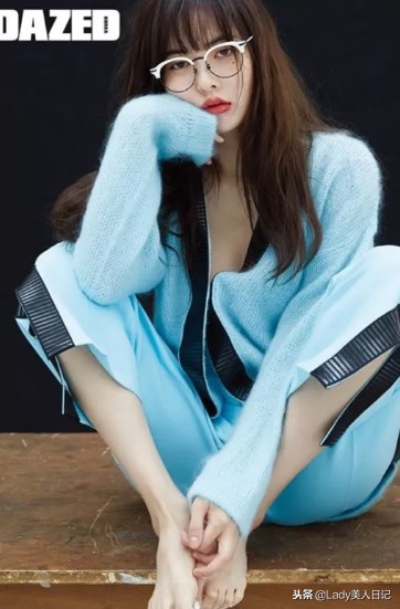 纯色毛衣看起来好甜啊！长裙+线衣实在是高级，美到骨子里去了