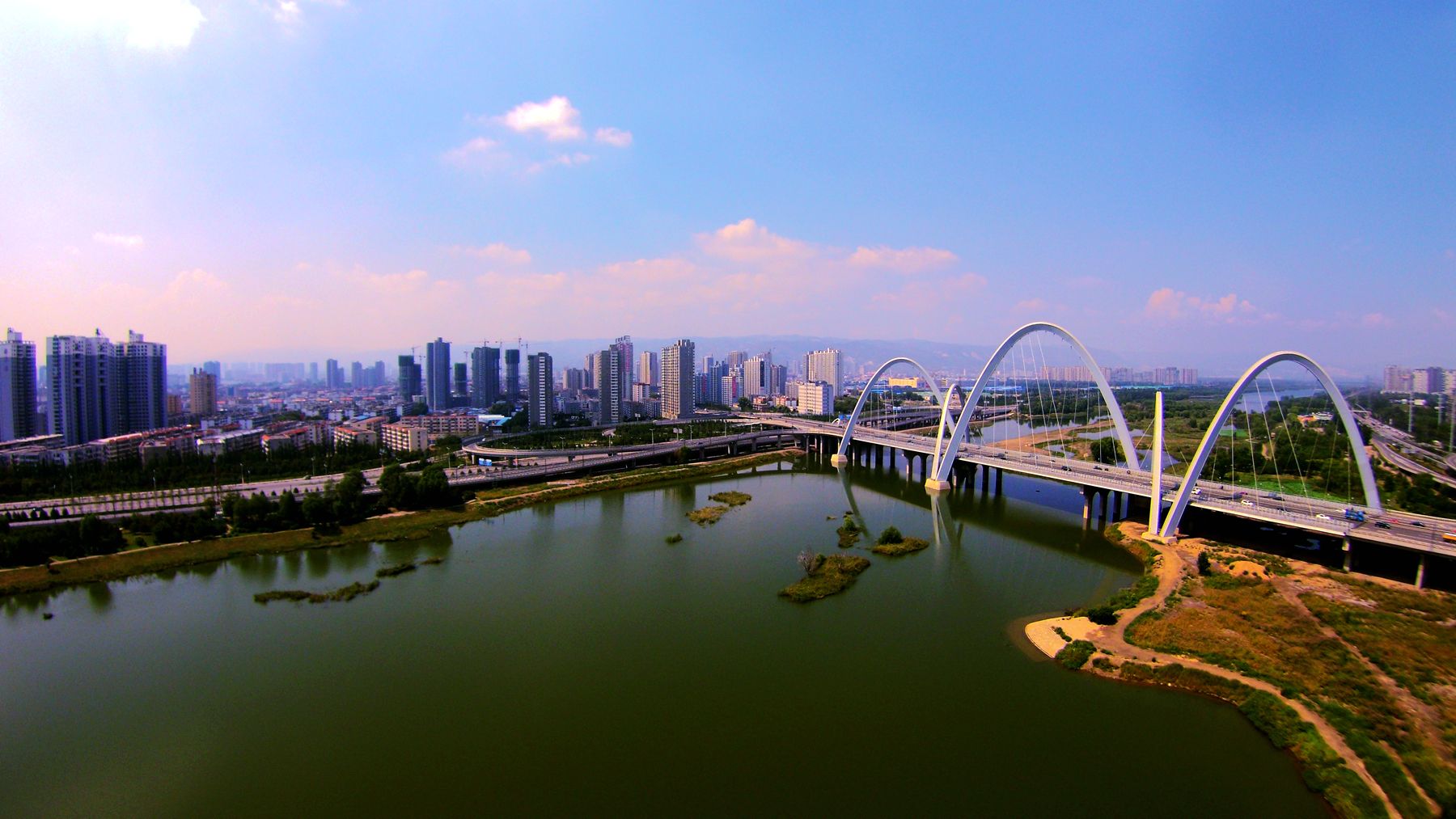 从女生的妆容看出对你的态度,从女生的打扮看个性