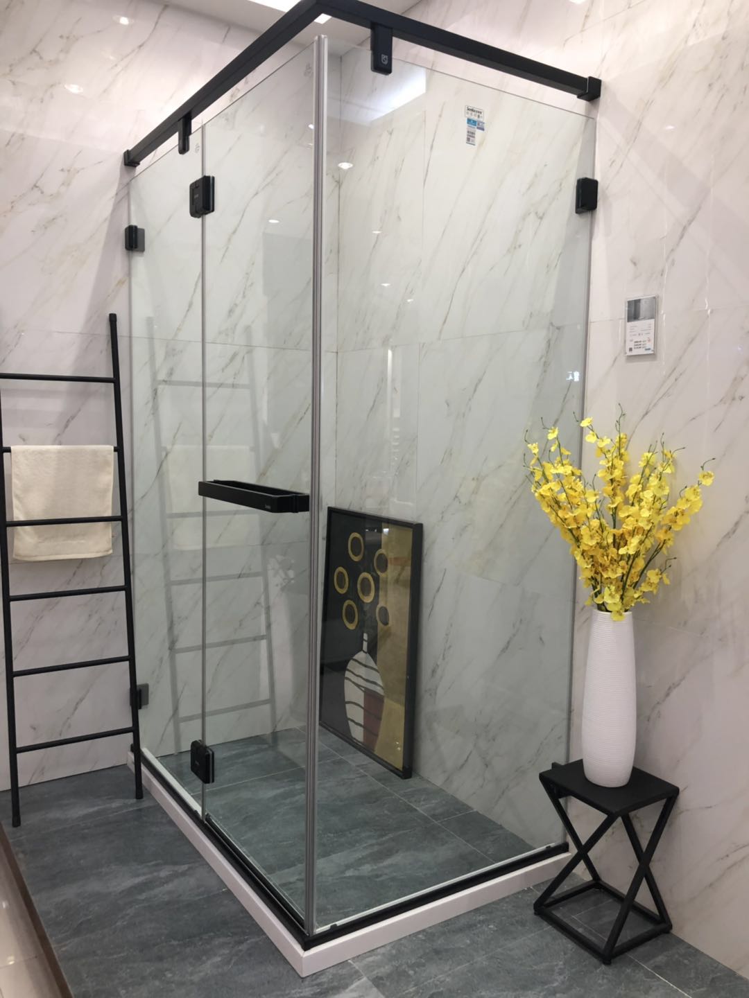 淋浴房装修用什么最好,房子装修选什么板材