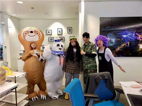 苏宁探秘外国程序员的双十一:最爱在线下排长队