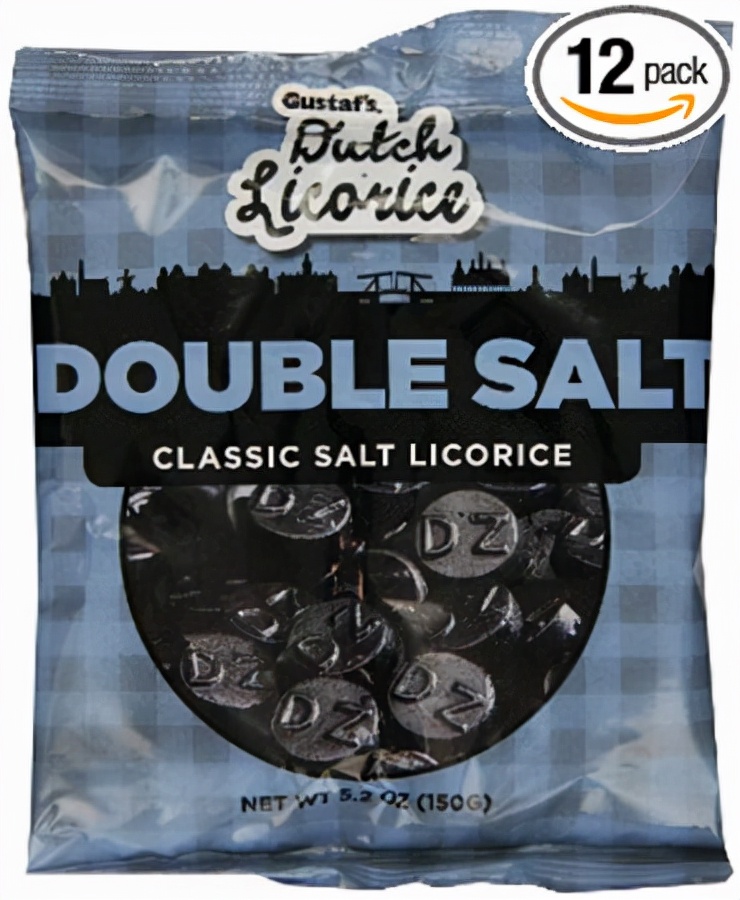 荷兰美女街头卖糖果,荷兰街头美女吃糖