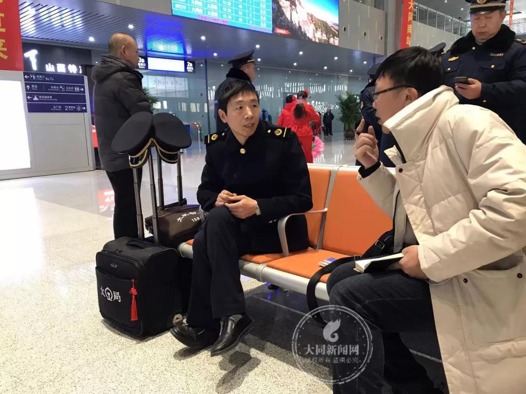 大同高铁开通，记者带你体验“复兴号”“和谐号”新速度