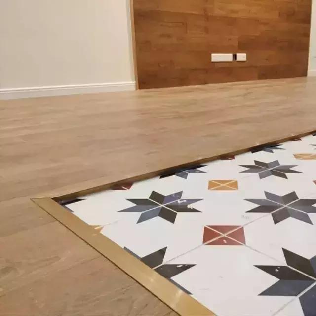 木地板与瓷砖怎么拼缝,瓷砖和木地板之间的缝怎么处理