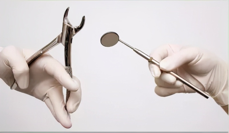 拔牙后什么时候冰敷什么时候热敷,拔牙前24小时冰敷24小时后热敷