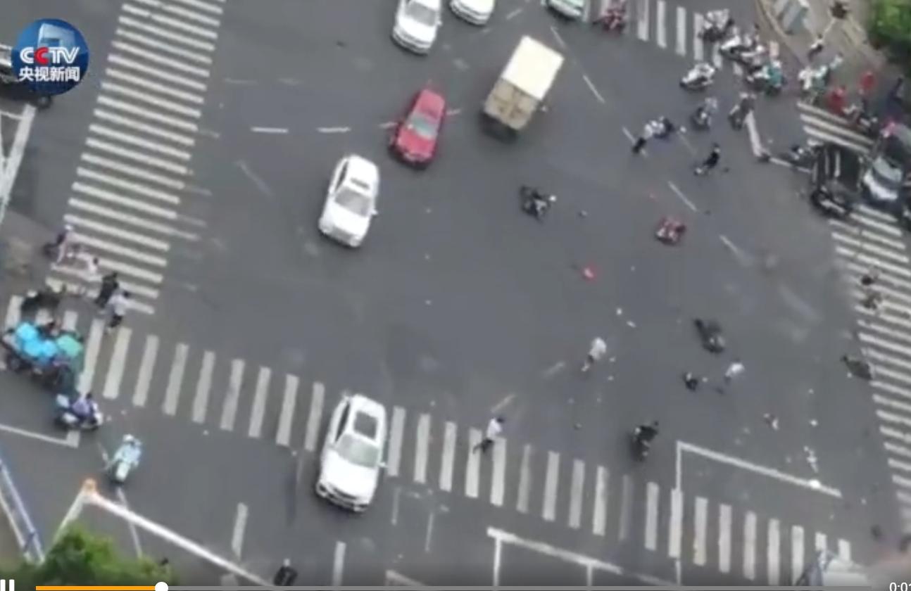 常州奔驰撞人事件车主担责了吗,江苏常州奔驰撞人最新进展