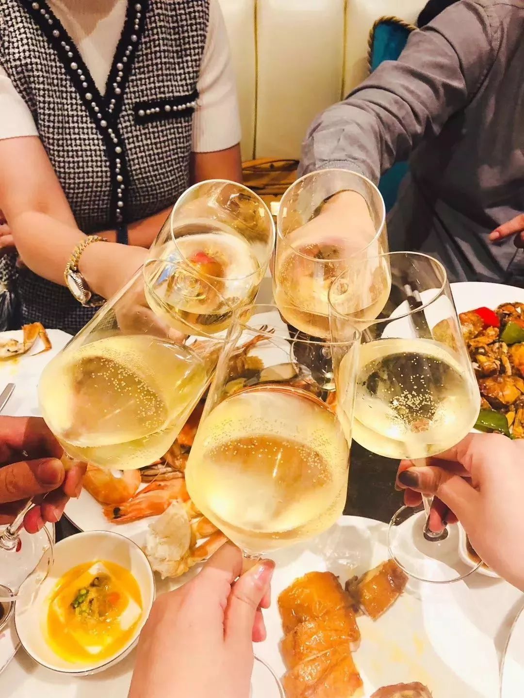 坐拥500万英镑艺术品!自助晚餐云集4家餐厅精华菜!