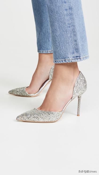 银白色高跟鞋推荐低跟,显白高级的高跟鞋你值得拥有