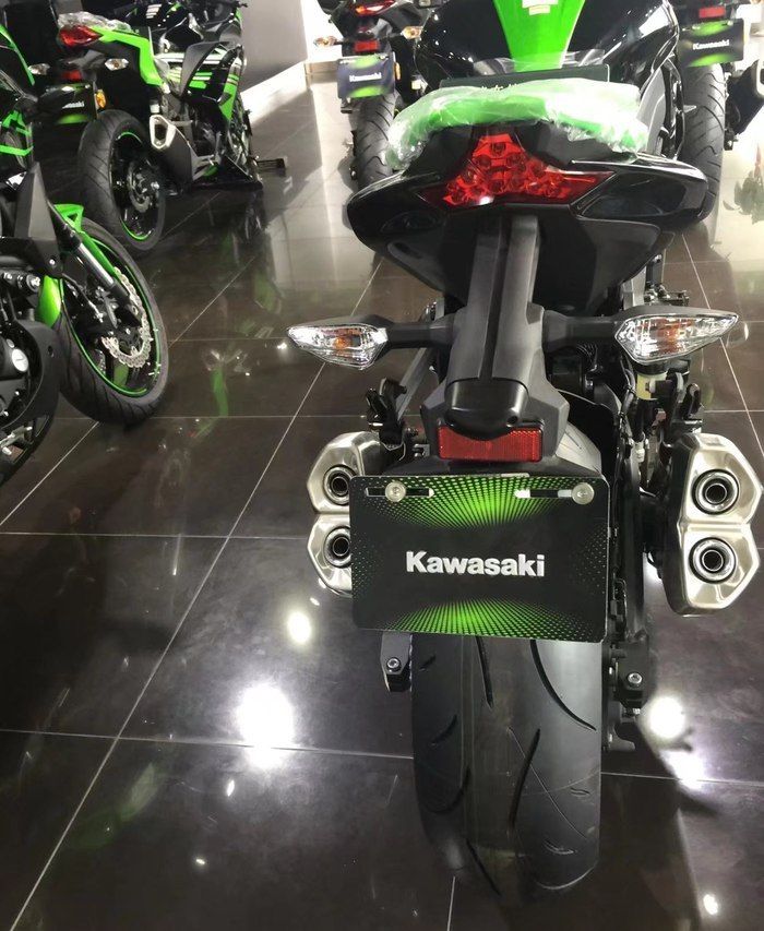 98年小伙提车,98年的小伙来提车