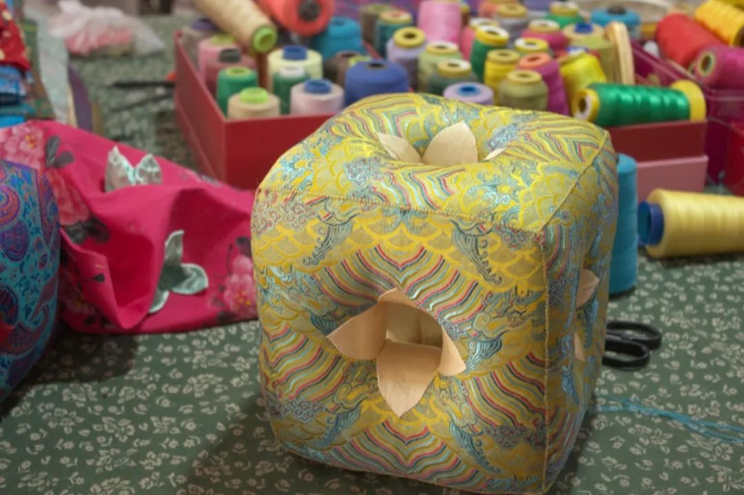 *合六**枕||走入故宫博物院的包头手艺