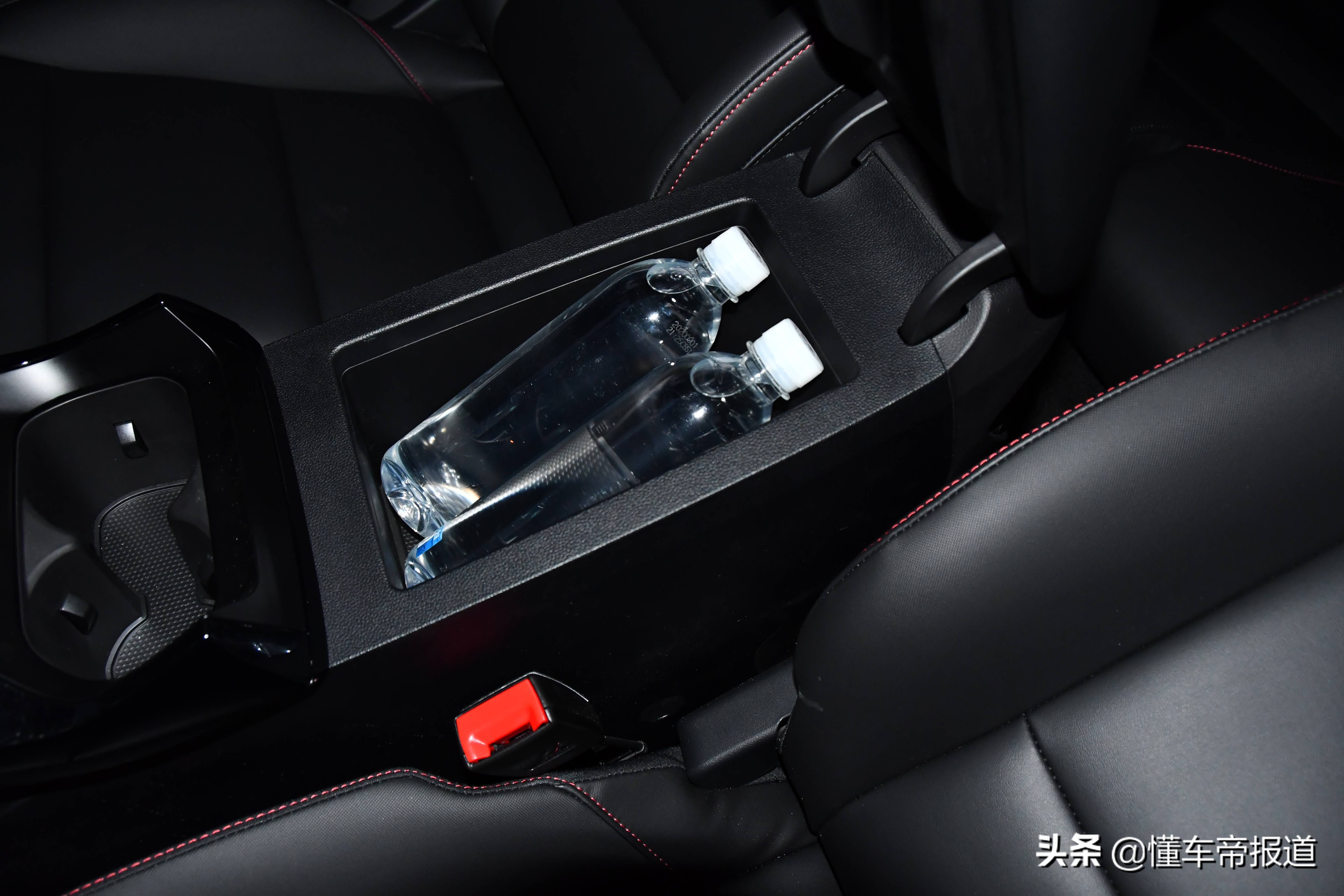 新名爵mg5红色,全新名爵mg5来了