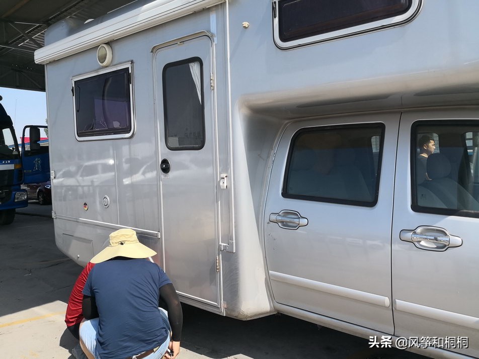 开房车自驾游的生活,老婆当专职司机