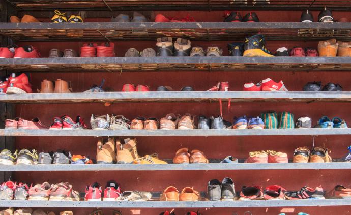 倒差价违法吗,倒鞋子赚钱合法吗