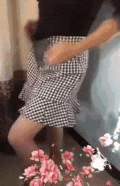 爆笑GIF趣图:美女,这射的是丘比特之箭吧